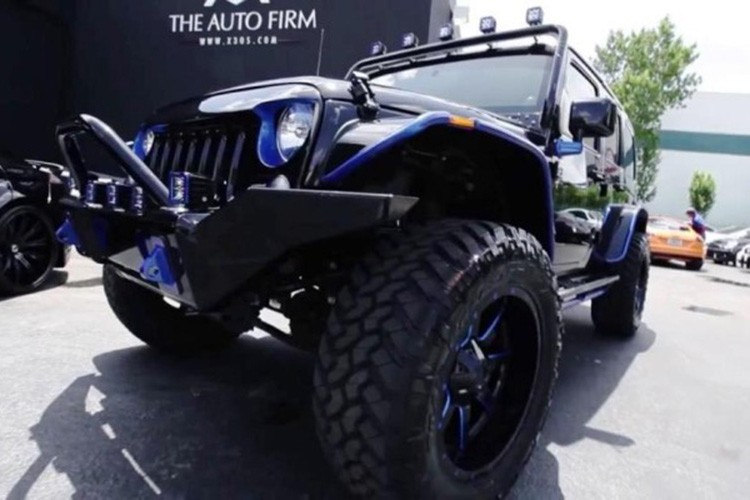 Floyd Mayweather chi hon 2 ty do Jeep Wrangler 2015-Hinh-2